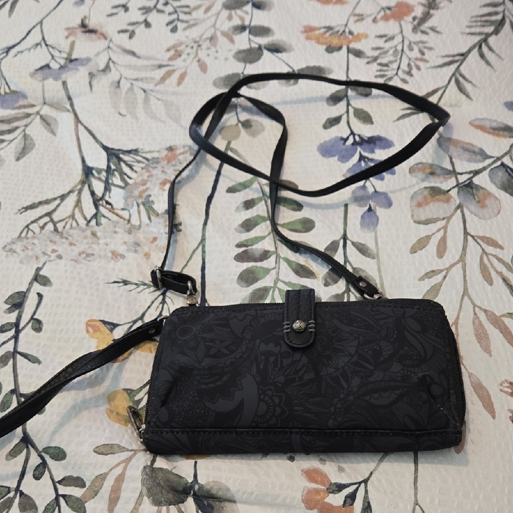 SakRoots Black Crossbody Bag Wristlet